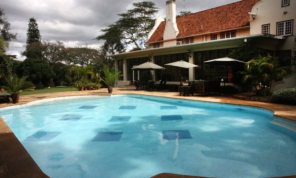 Image Diaporama - Résidence de France à Nairobi : piscine - Photo (...)