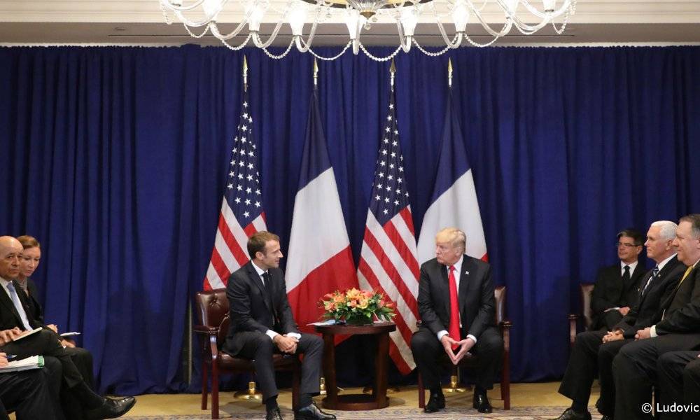 Image Diaporama - Entretien d'Emmanuel Macron avec le président (...)