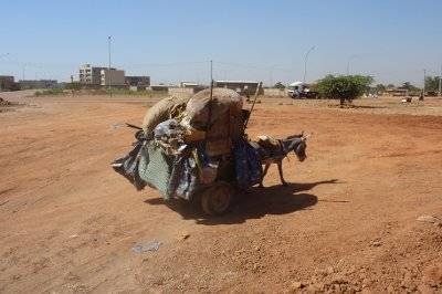 Image Diaporama - Tri et valorisation des déchets à Ouagadougou. (...)