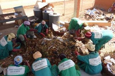 Image Diaporama - Tri et valorisation des déchets à Ouagadougou. (...)