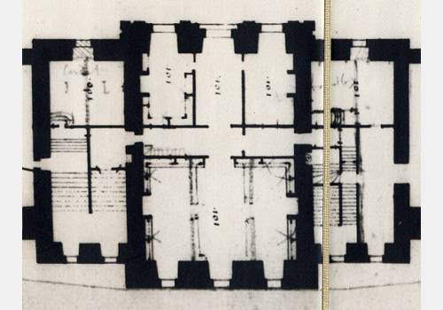 Illust: Plan de l'attique du, 76.9 ko, 500x350