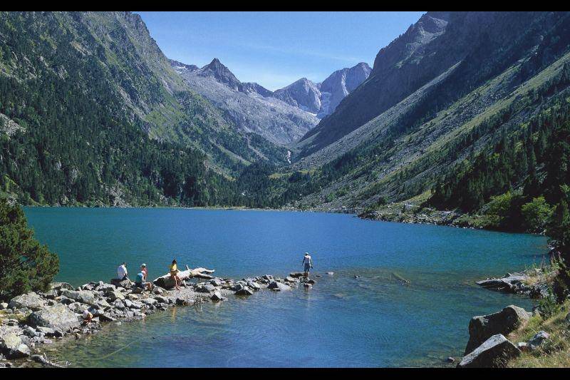 Image Diaporama - Gaube Lake, The Pyrenees Mountains